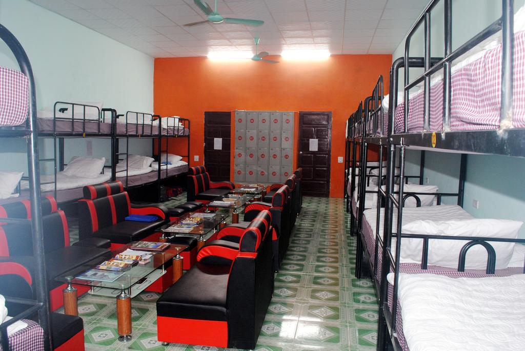 Phong Nha Backpacker Hostel ภายนอก รูปภาพ