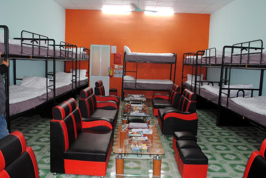 Phong Nha Backpacker Hostel ภายนอก รูปภาพ