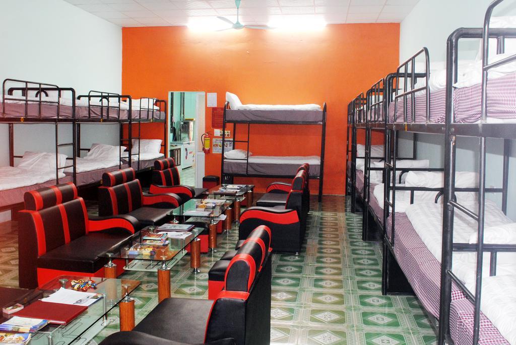 Phong Nha Backpacker Hostel ภายนอก รูปภาพ